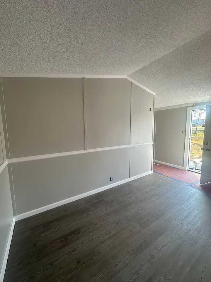 108B Lindsay Ln - Photo 3 of 4