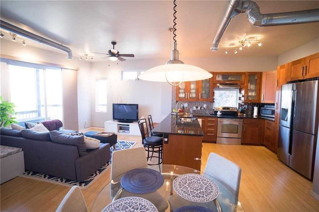 31 Roanoke St - Photo 5 of 19