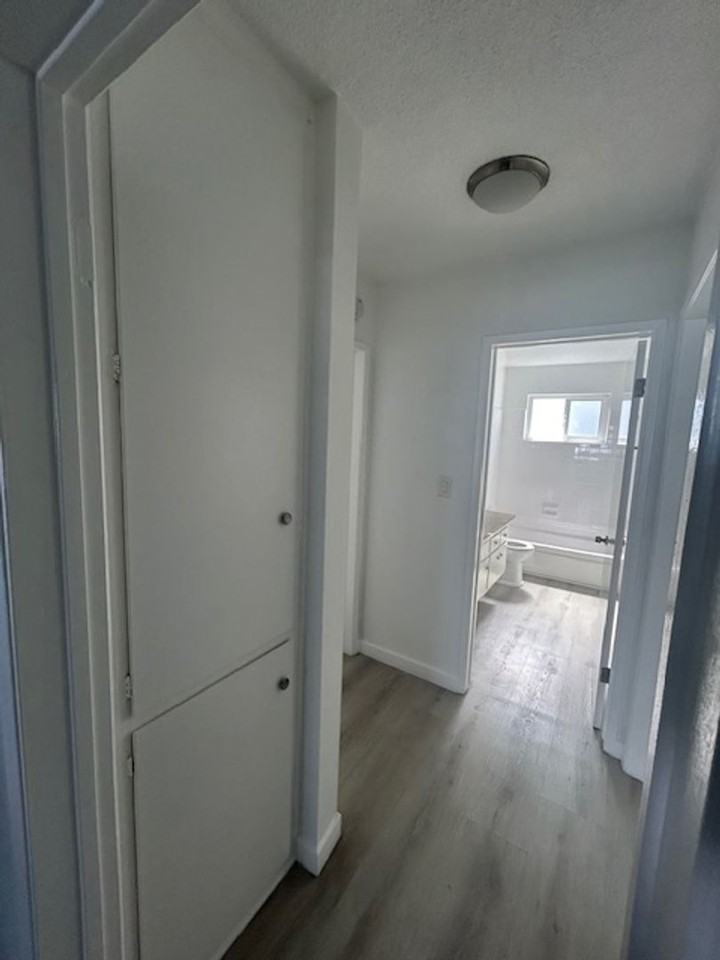 Slauson 4215-4219 - Photo 2 of 8