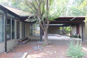 featured image of 319 321/323 W Taylor Ave