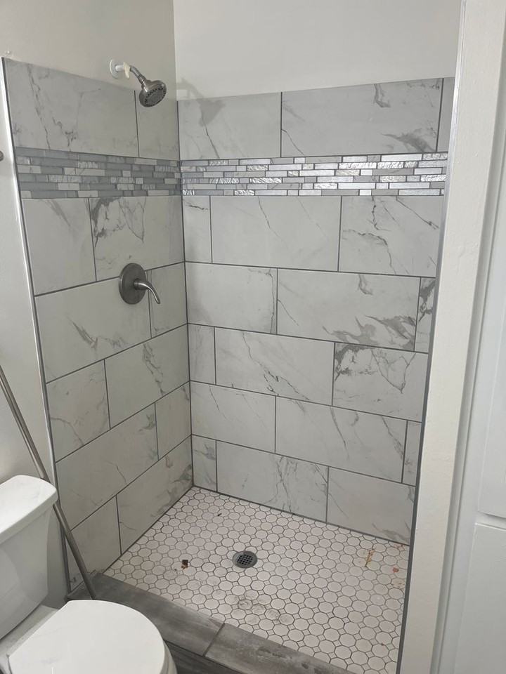 2415 E Geneva Dr - Photo 3 of 31
