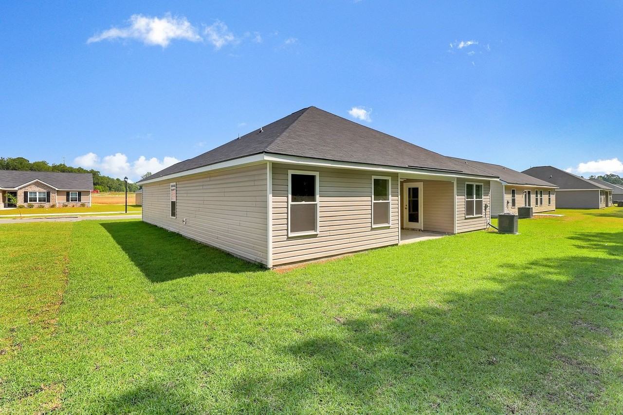 213 Willis Way - Photo 4 of 29