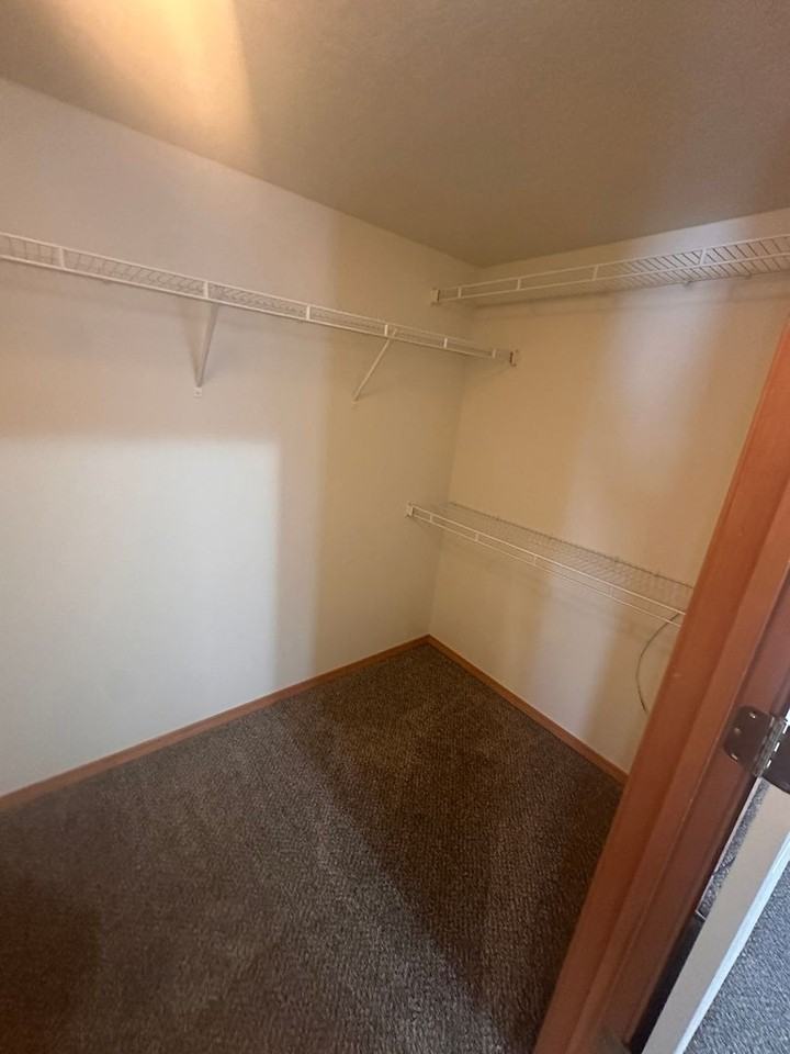 7820 Three Rivers Dr - Photo 5 of 38