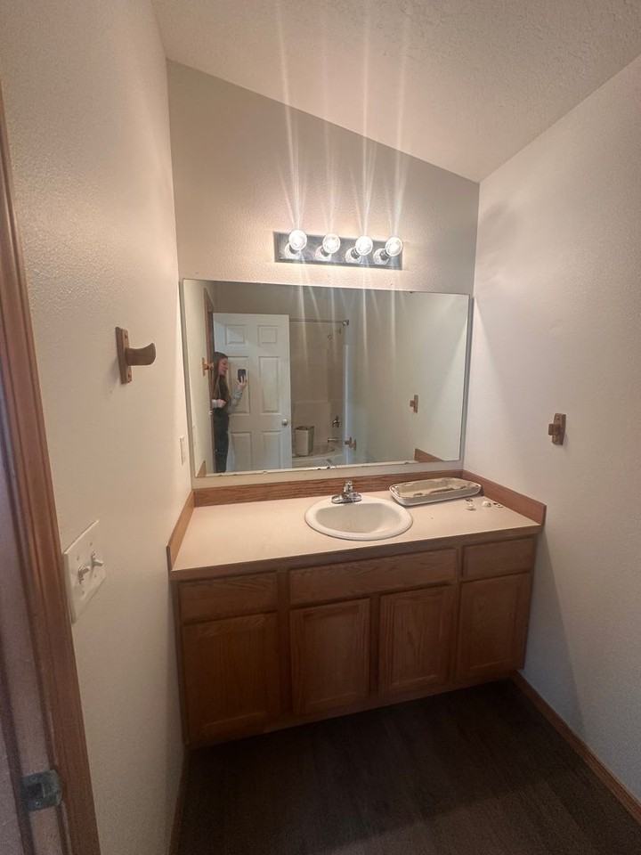 7820 Three Rivers Dr - Photo 6 of 38