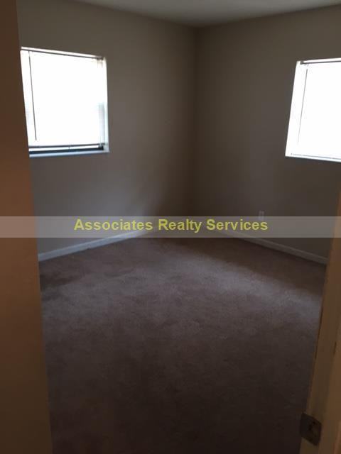 2930 Ne 18th Way - Photo 3 of 14