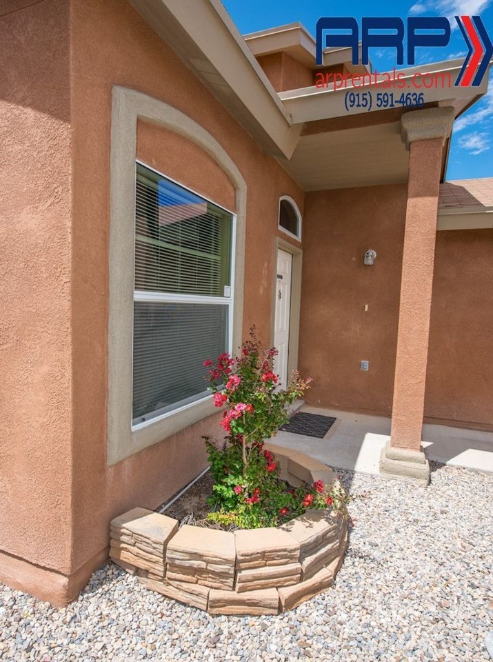 2613 Chris Evert Pl - Photo 2 of 25