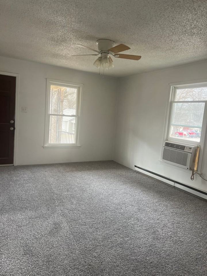 909 Skyland St - Photo 7 of 7