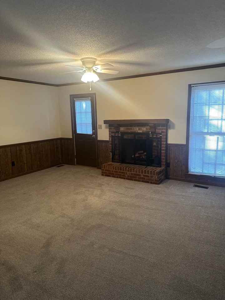 1300 Kent Road - Photo 2 of 8