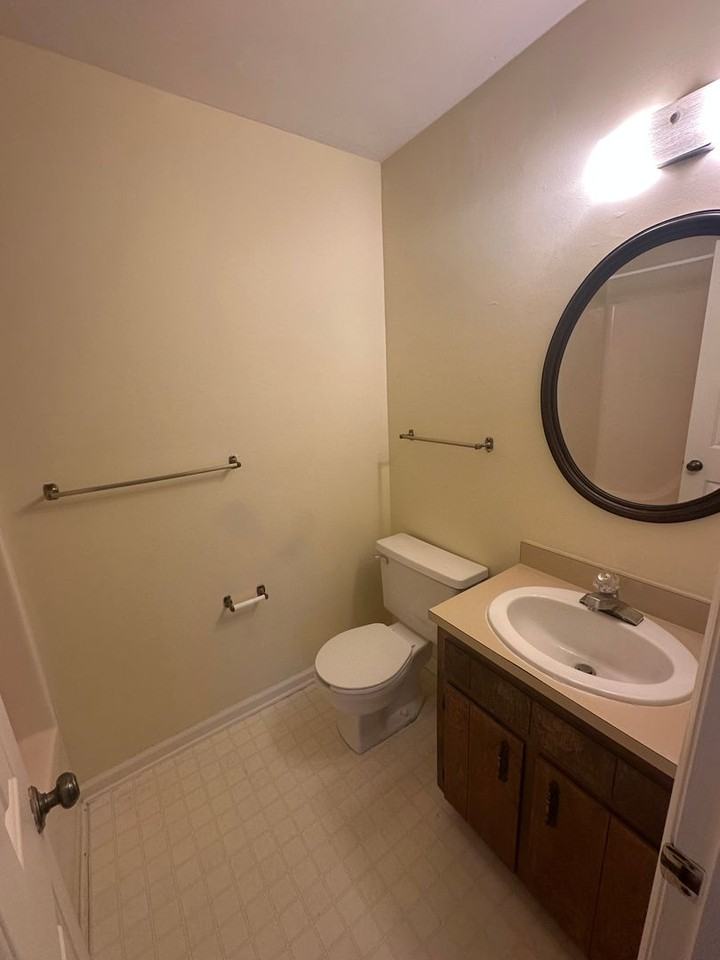 1300 Kent Road - Photo 5 of 8