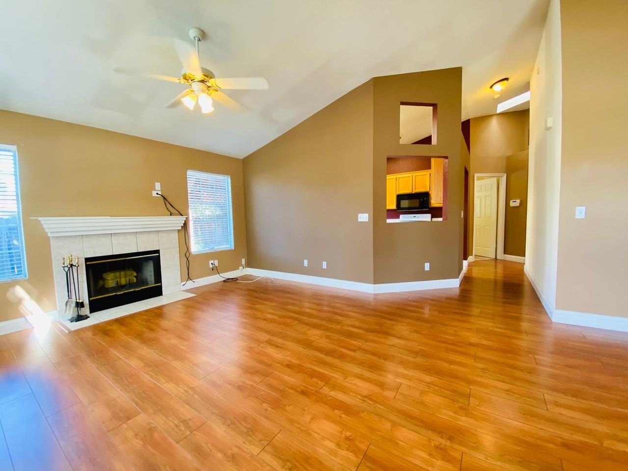 7013 Paloma Blanca Ct - Photo 2 of 20