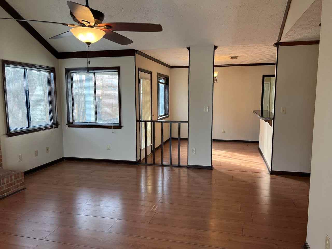 1536 Westminster Dr - Photo 5 of 20