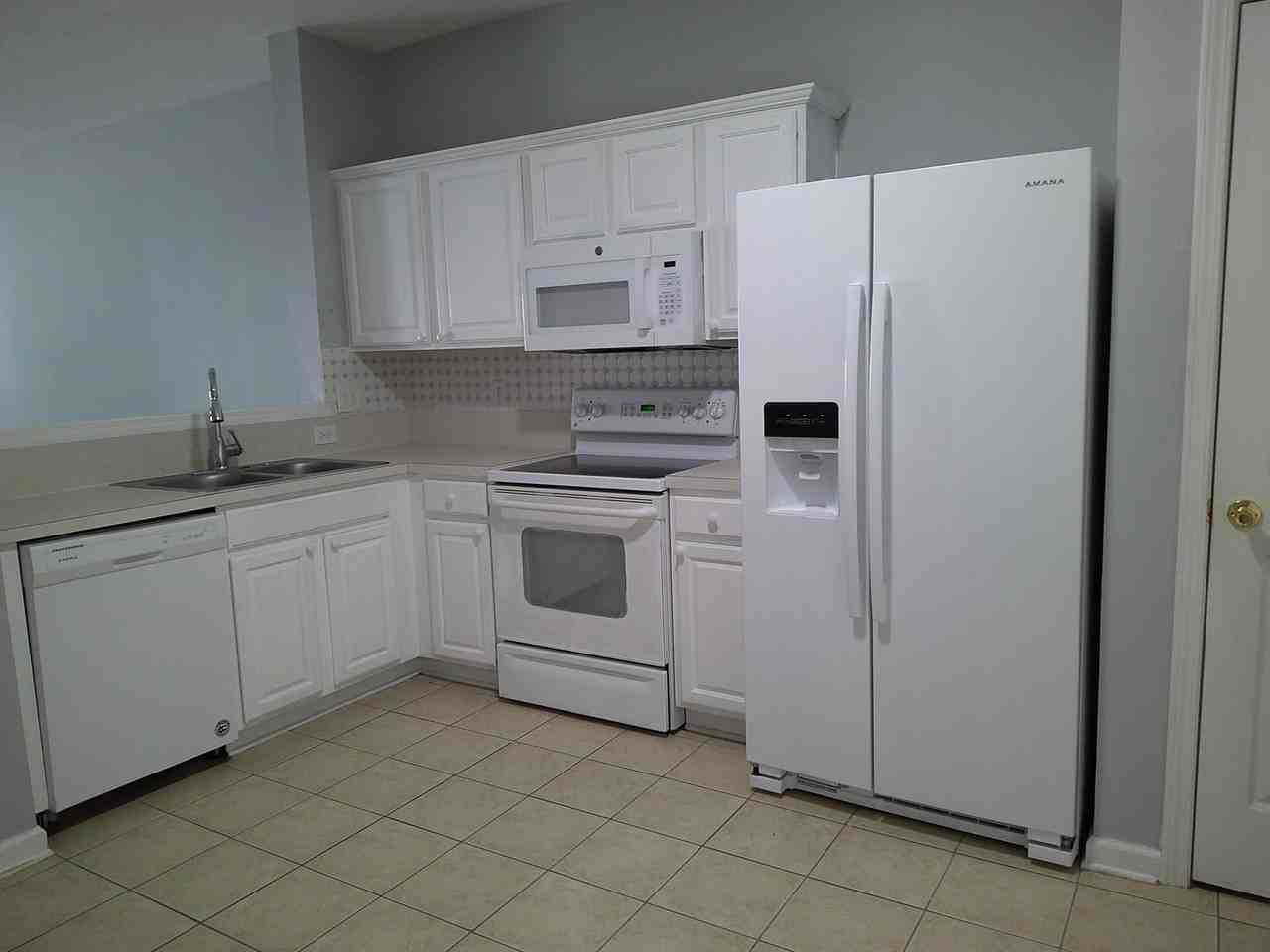 3548 Lone Tree Ln - Photo 2 of 10