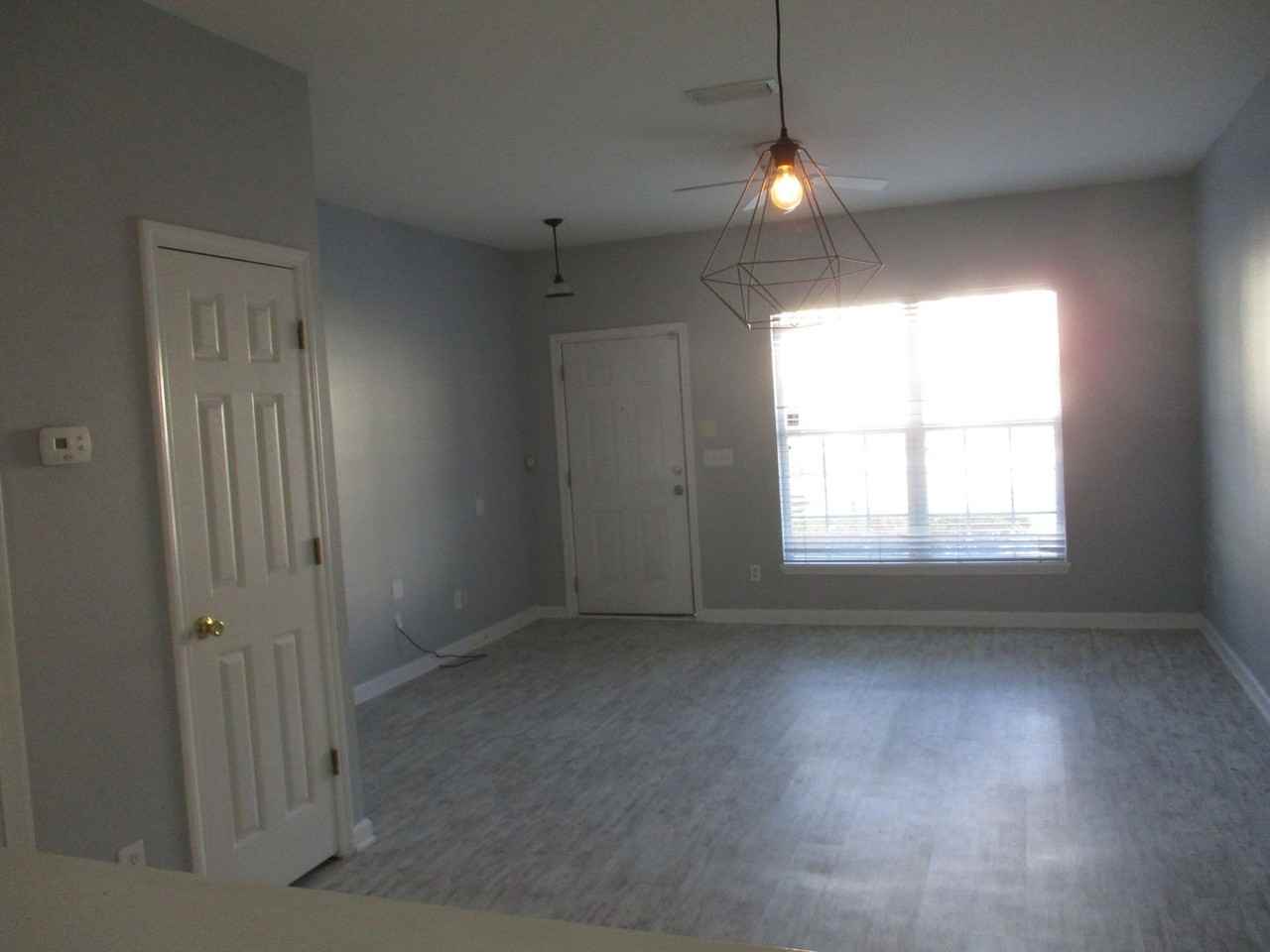 3548 Lone Tree Ln - Photo 3 of 10
