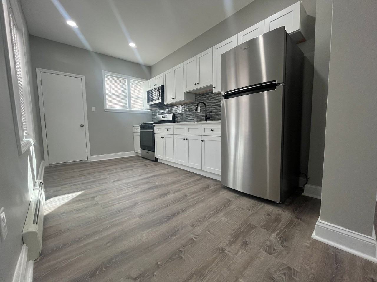 1252 Carl Miller Blvd - Photo 4 of 14