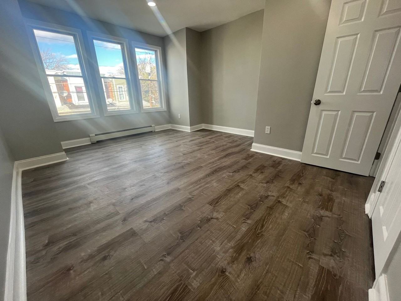 1252 Carl Miller Blvd - Photo 5 of 14