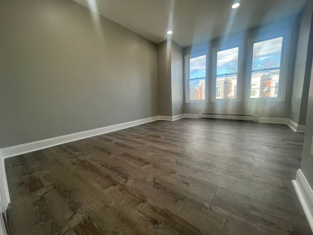 1252 Carl Miller Blvd - Photo 6 of 14