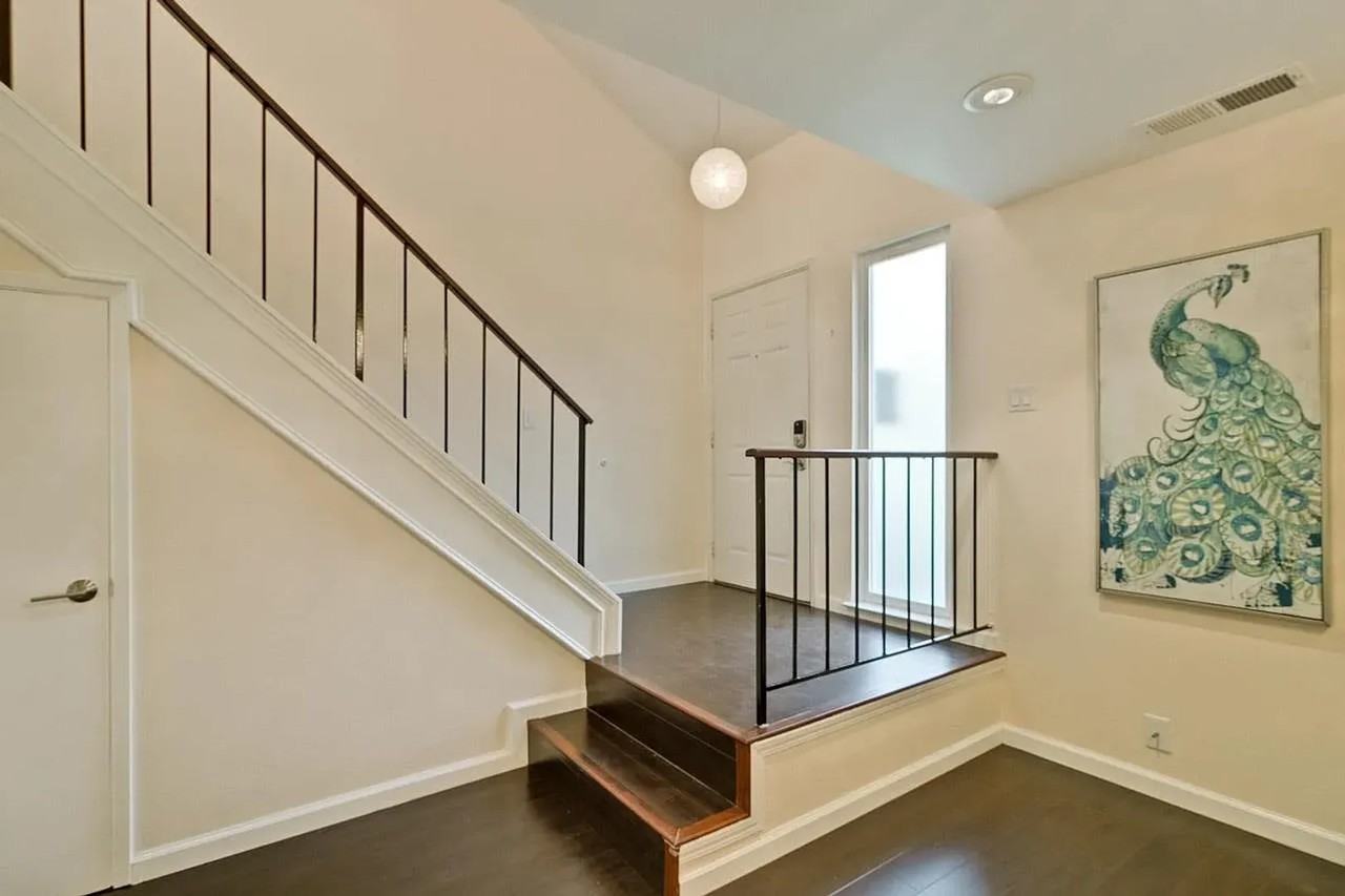 1026 Gull Ave - Photo 2 of 24