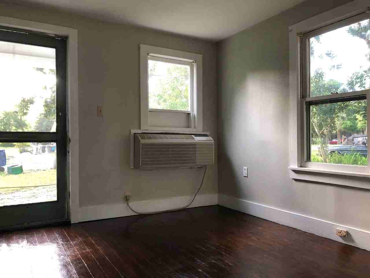 1014 N Alabama Ave - Photo 2 of 10