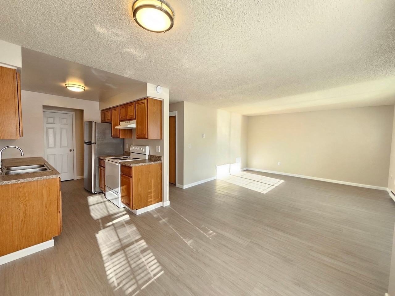 1712 W 2nd Ave - Photo 4 of 20