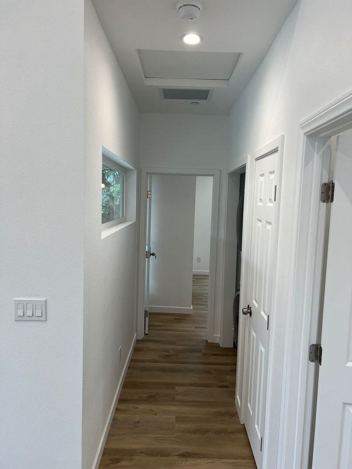 564 N Waverly St - Photo 6 of 20