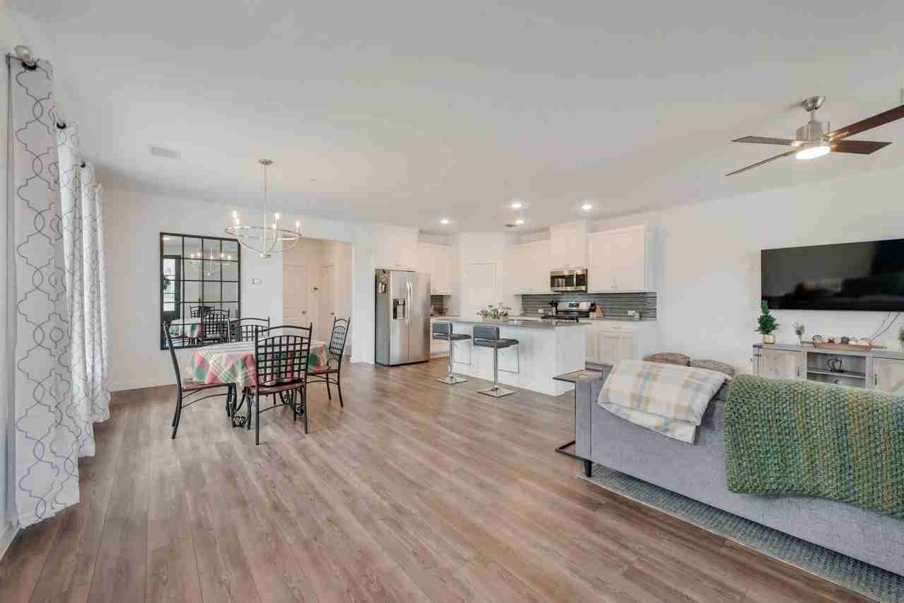 442 Matthew Dr - Photo 5 of 25