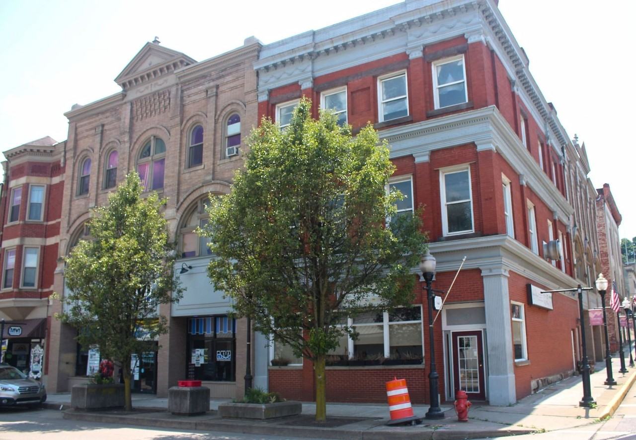 207 5th St - Photo 2 of 9