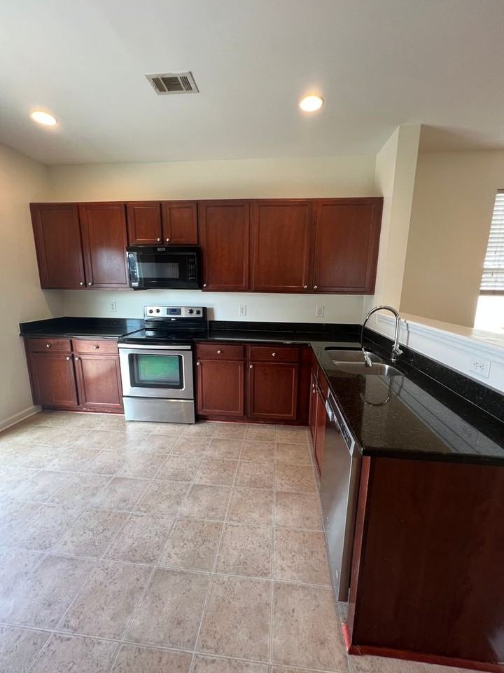 44 Pennyroyal Way - Photo 5 of 21