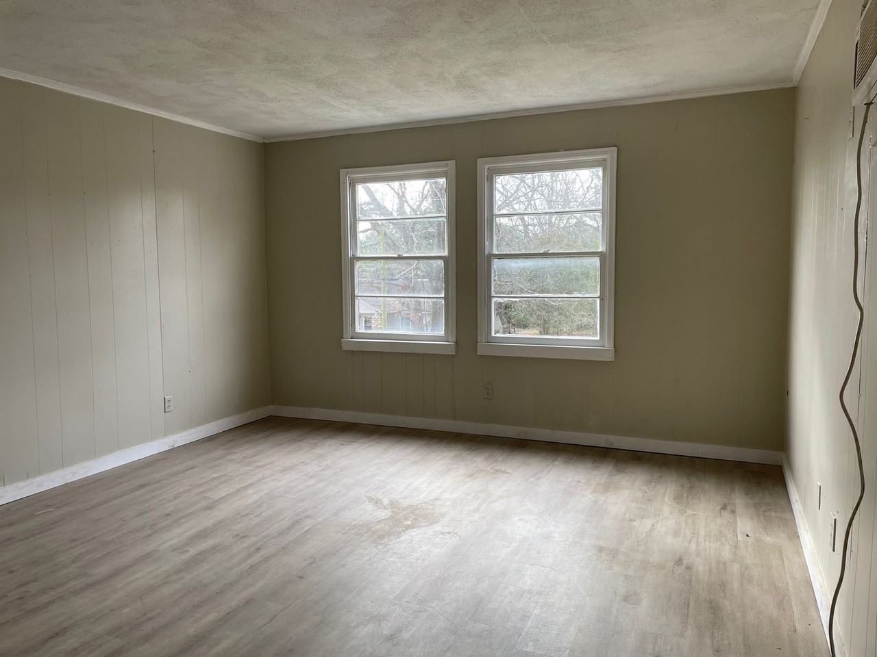 436 W Main St #18 - Photo 3 of 12