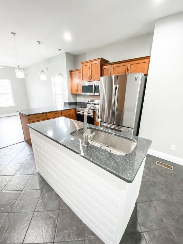 407 N Everett High Rd - Photo 6 of 19