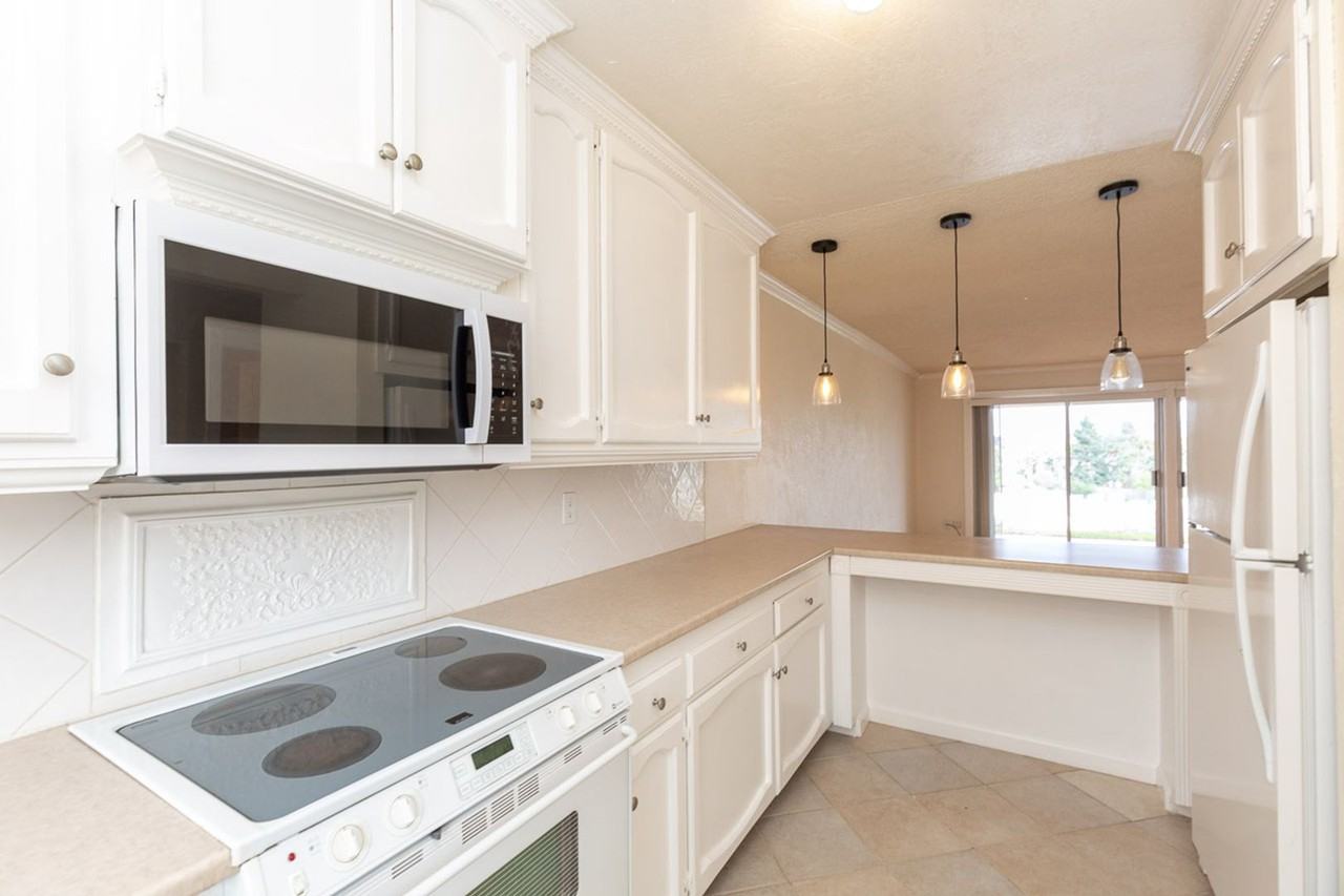 11178 Poblado Rd - Photo 6 of 26