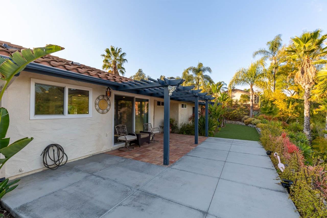 15020 Espola Rd - Photo 2 of 32