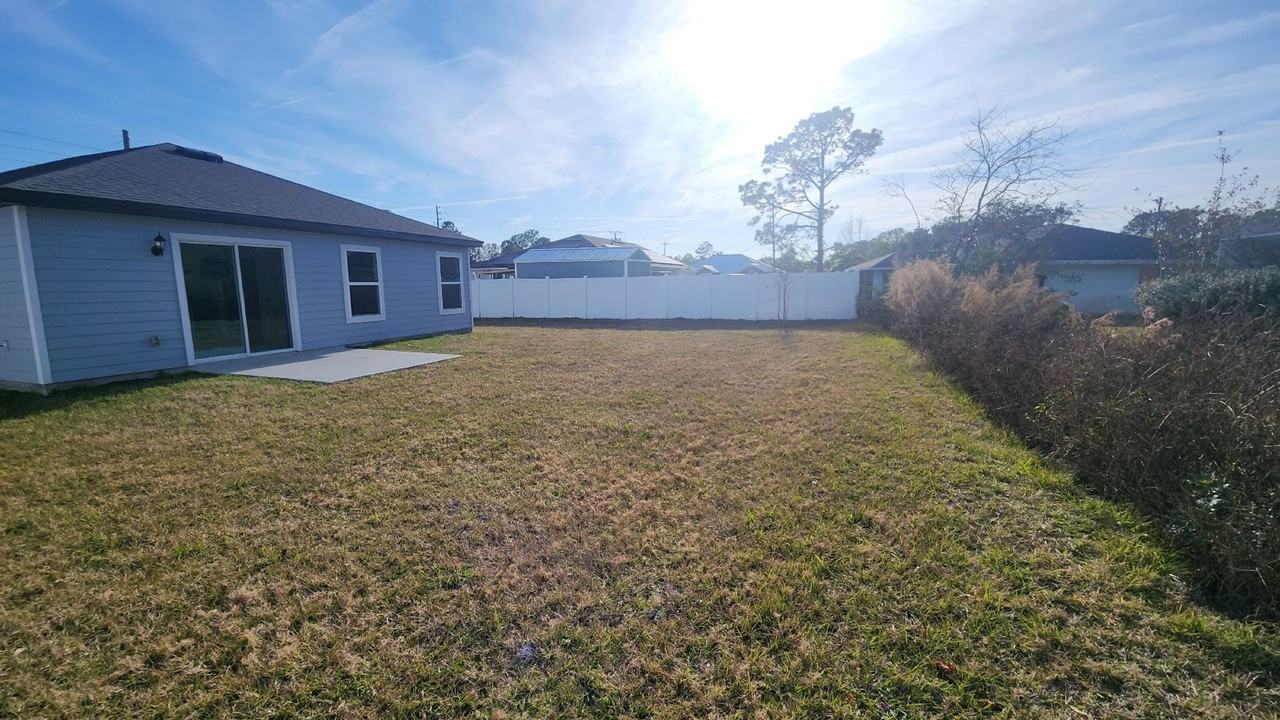 63 Pritchard Dr - Photo 2 of 25