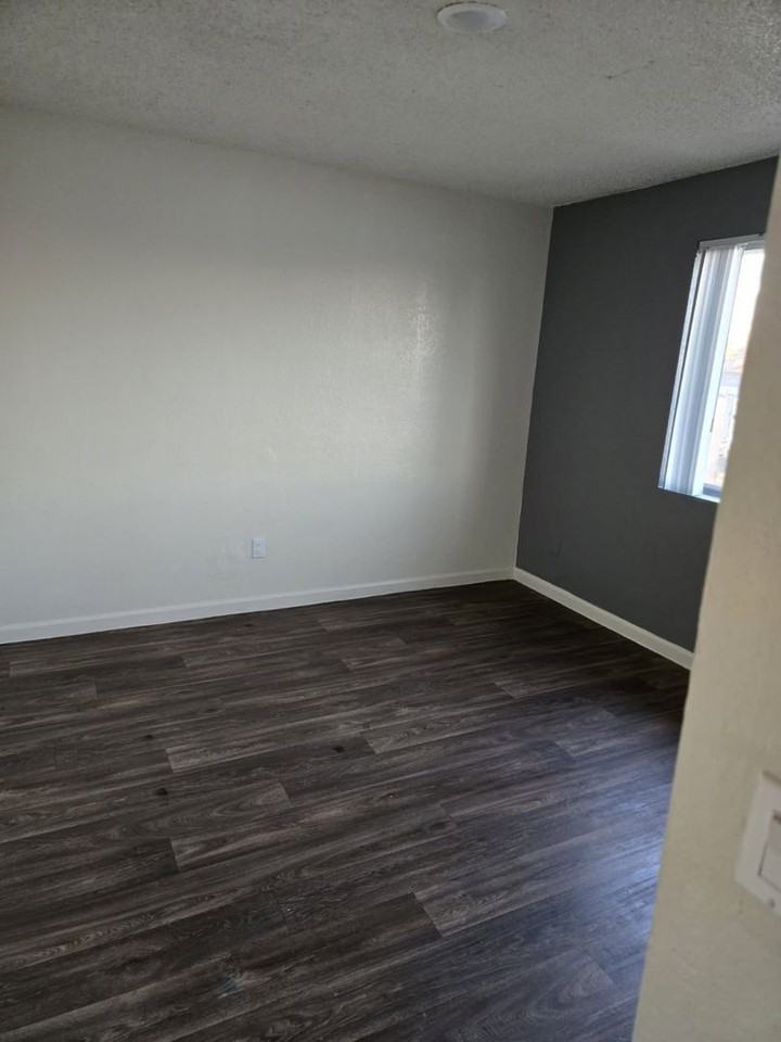 Palm Creek - Photo 5 of 7