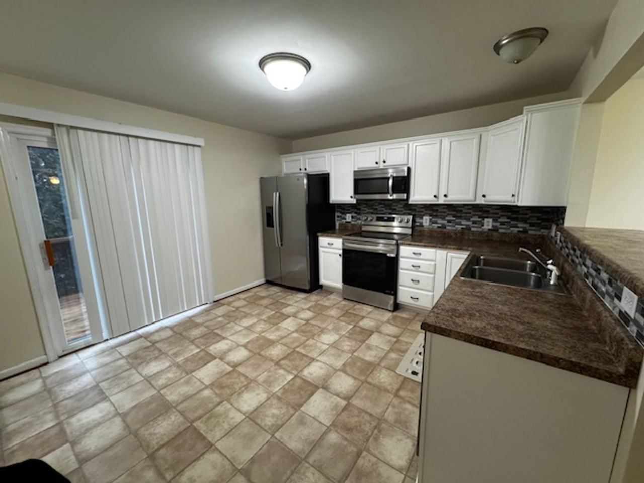 1810 Broadway St #112 - Photo 4 of 16