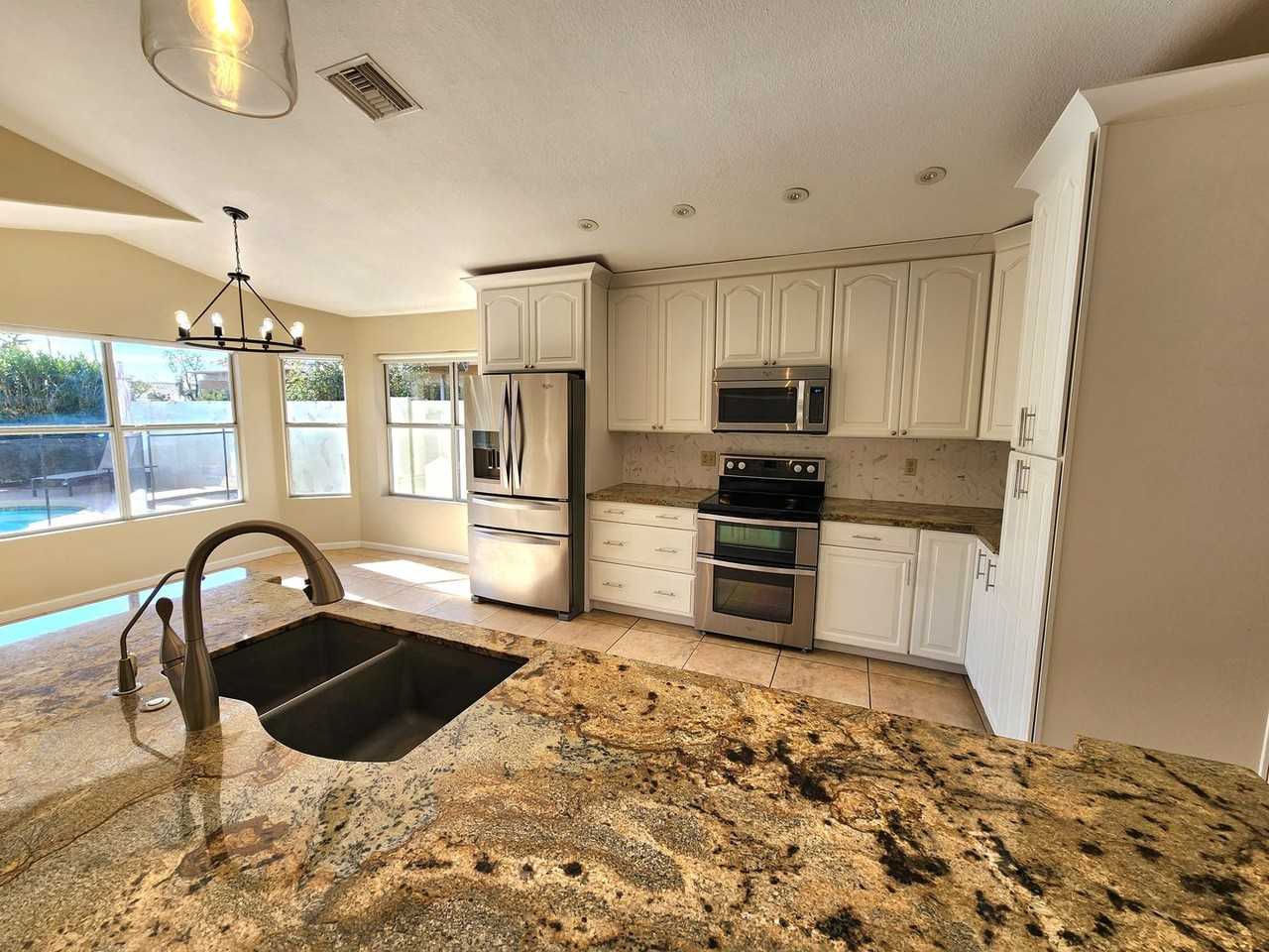 15013 S 46th Pl - Photo 5 of 25