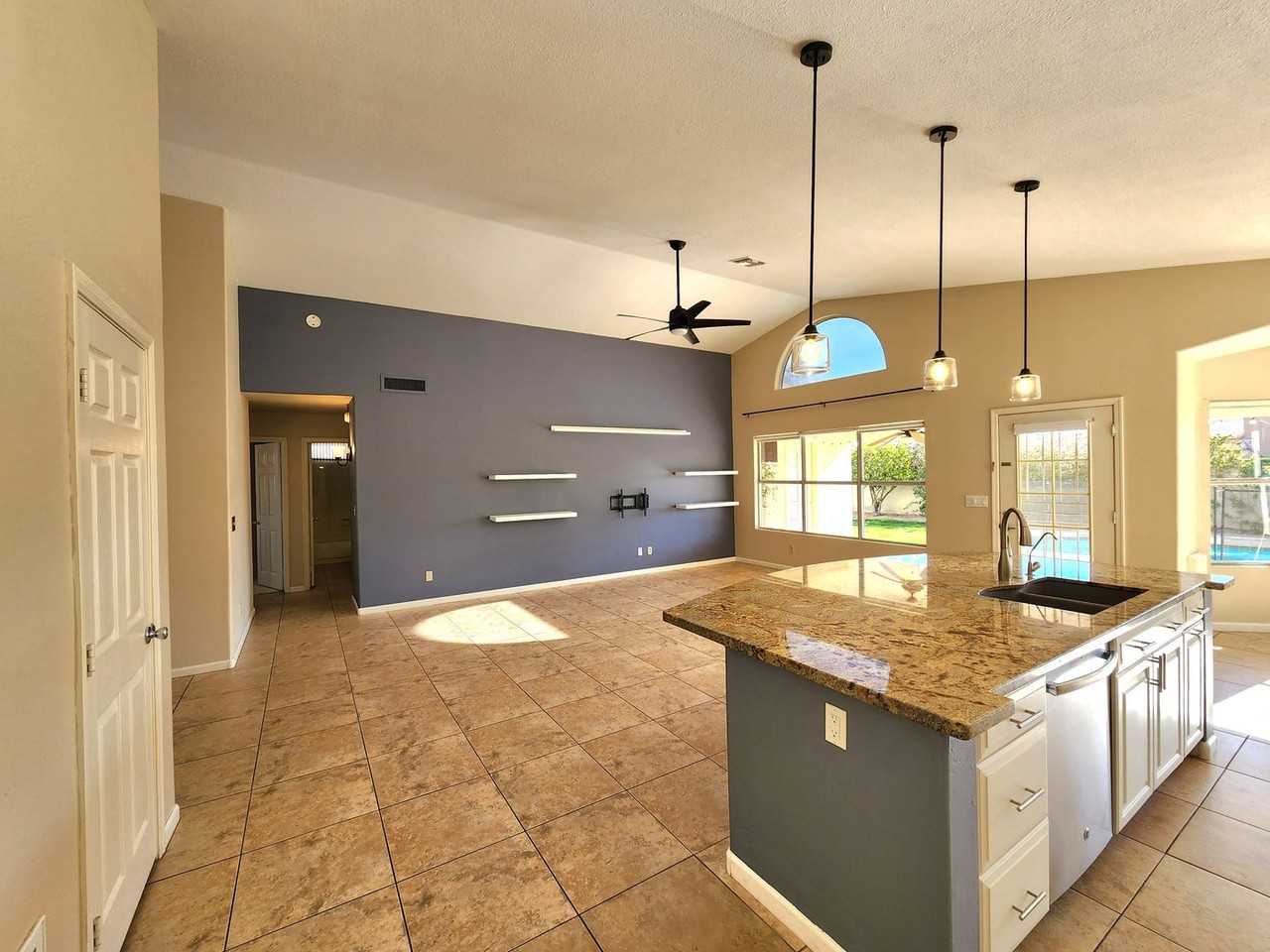 15013 S 46th Pl - Photo 6 of 25