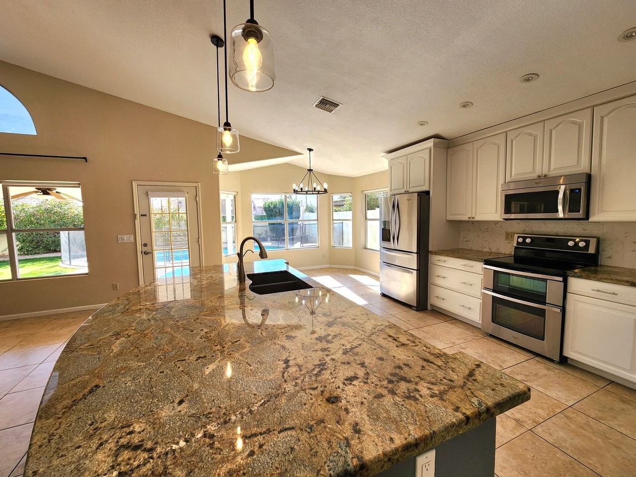15013 S 46th Pl - Photo 7 of 25