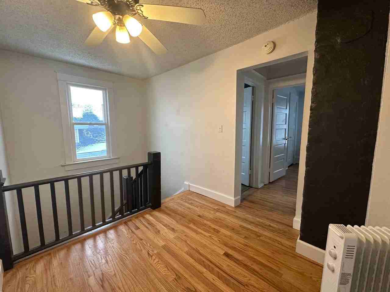 1104 W Kiernan Ave - Photo 4 of 15