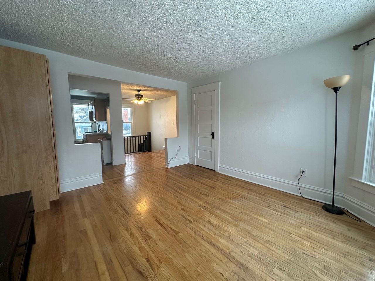 1104 W Kiernan Ave - Photo 5 of 15