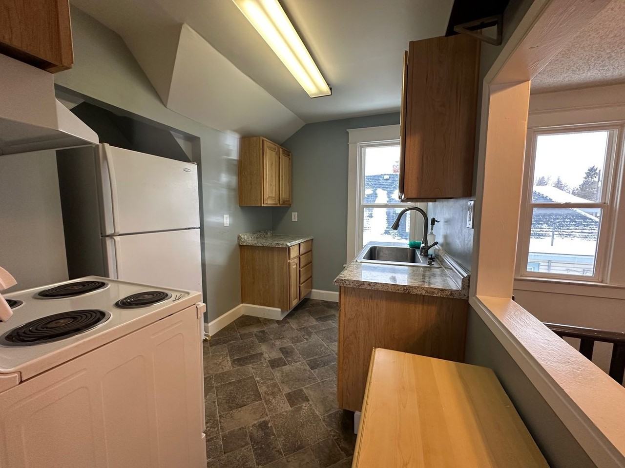 1104 W Kiernan Ave - Photo 7 of 15