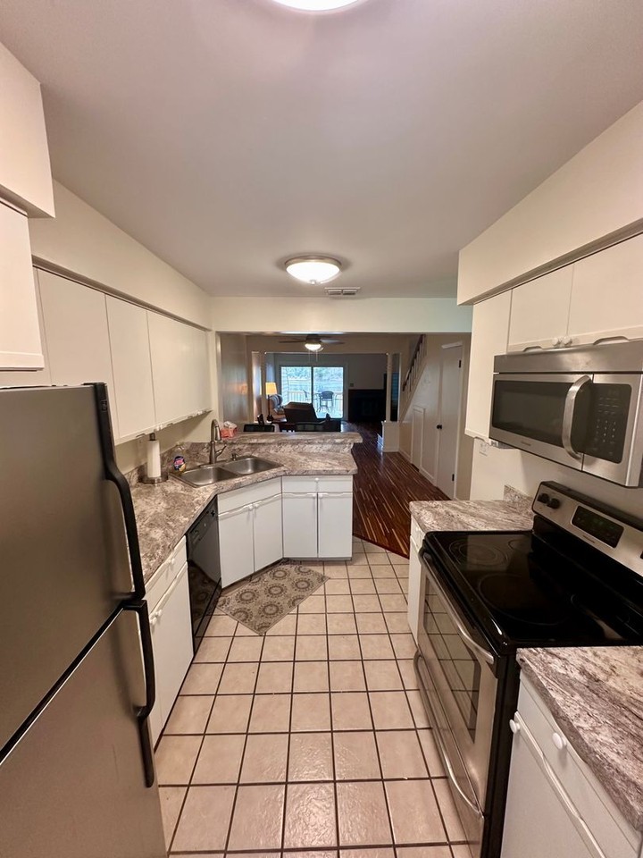 2819 Shearwater Cv - Photo 5 of 25