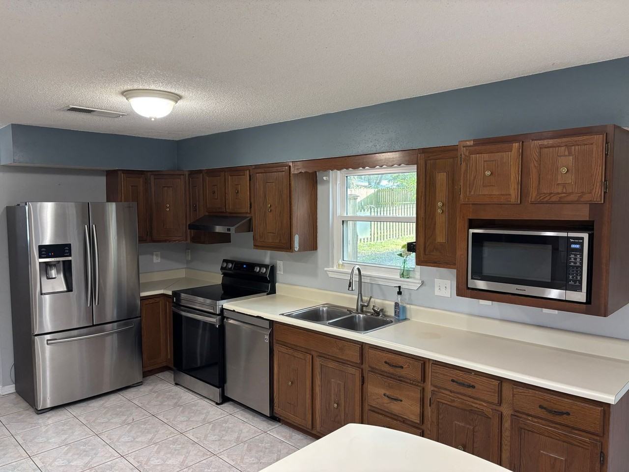 5963 W Shore Dr - Photo 2 of 20