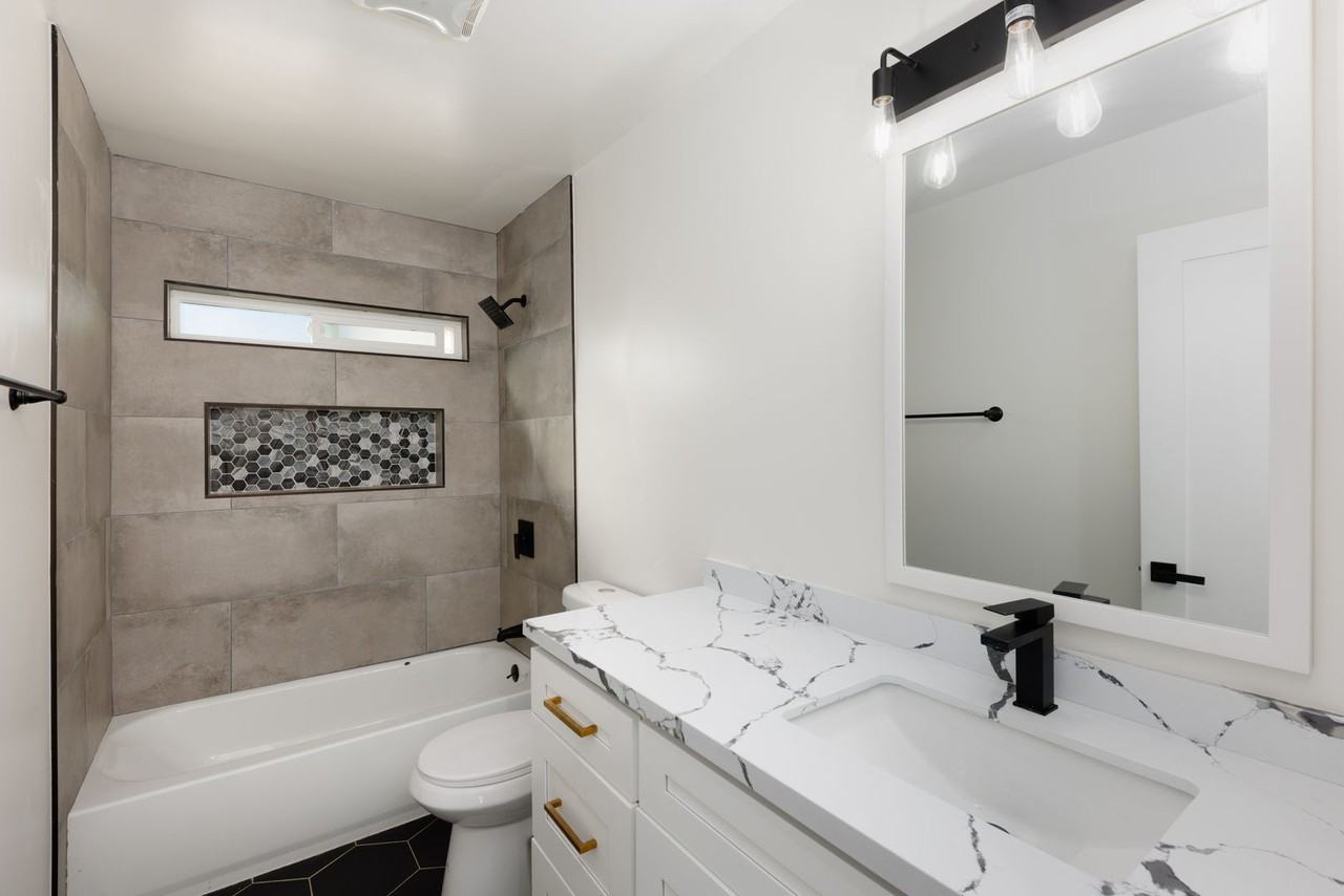 6283 Lorca Dr - Photo 4 of 15