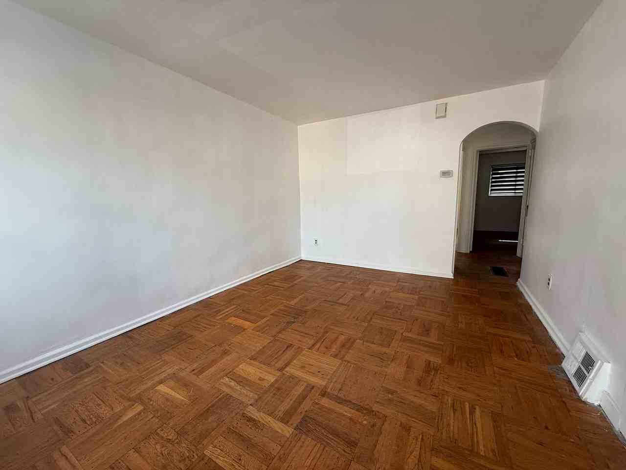 5556 Wheeler St - Photo 3 of 9
