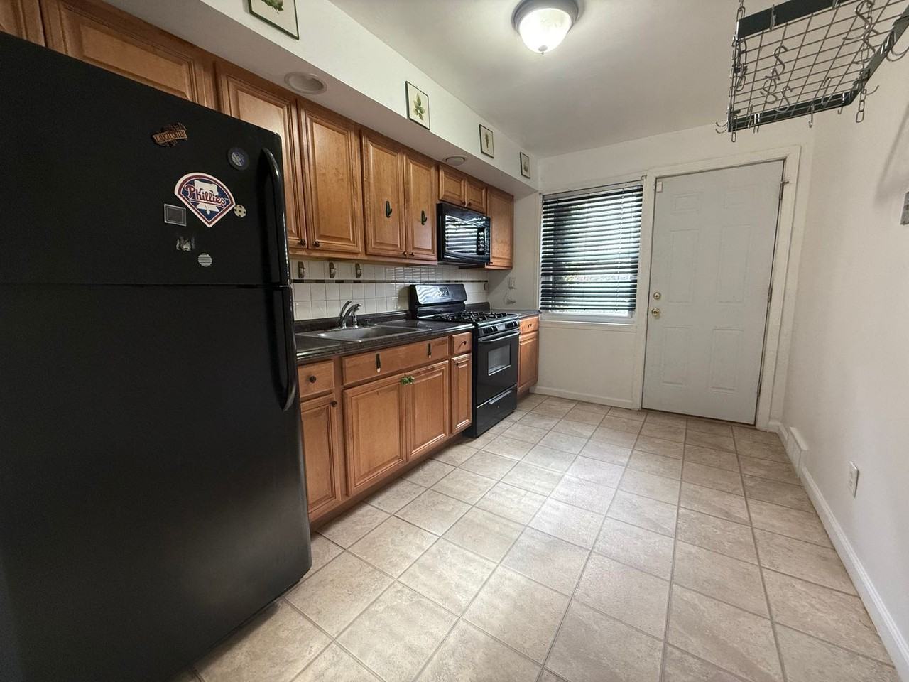 5556 Wheeler St - Photo 4 of 9