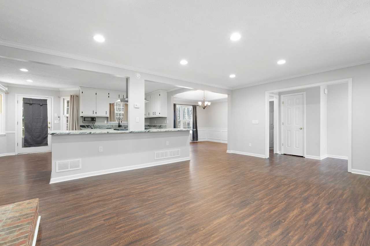 635 Driftwood Dr - Photo 6 of 27
