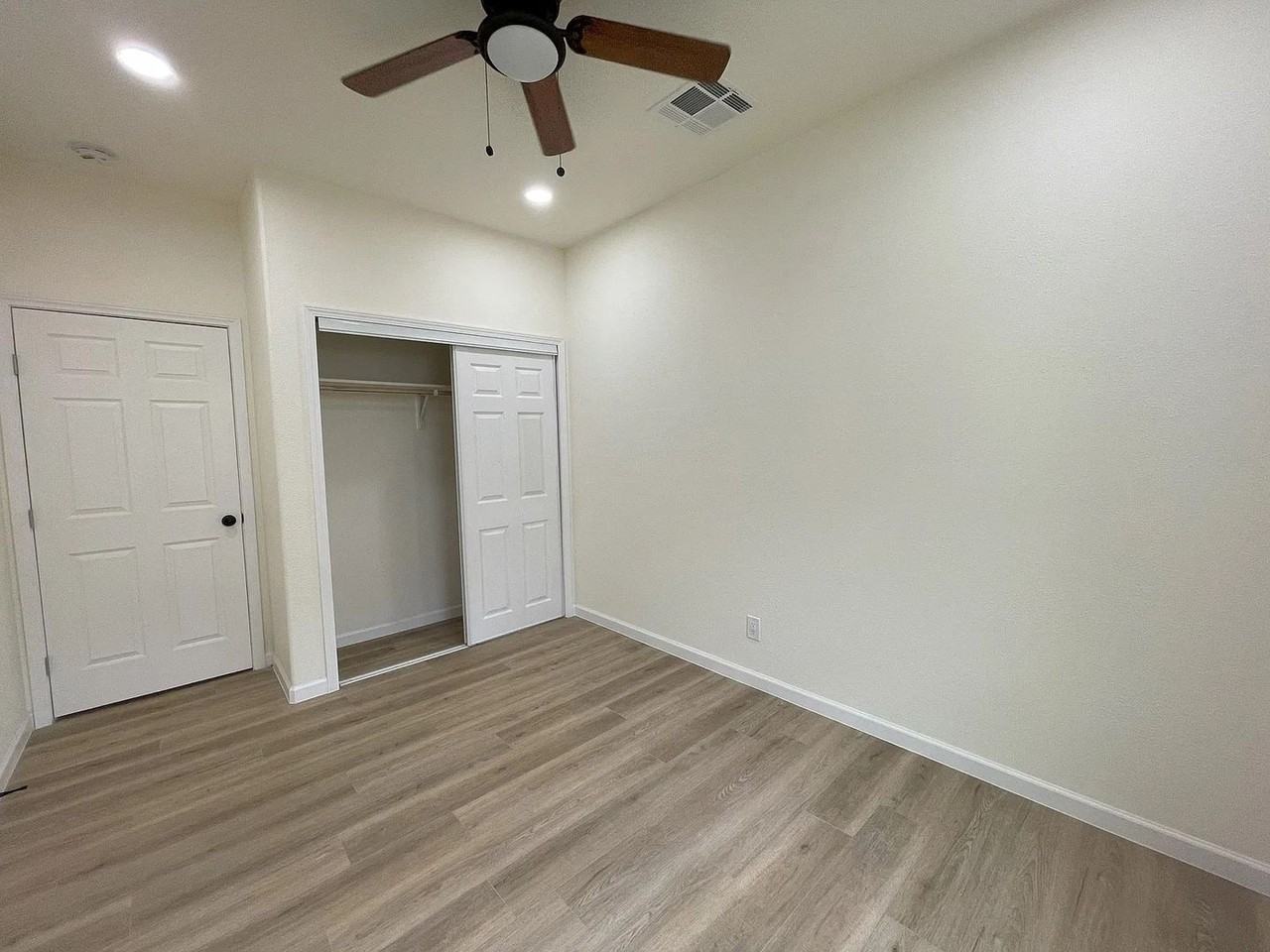 610 Pecan Valley Dr - Photo 3 of 13