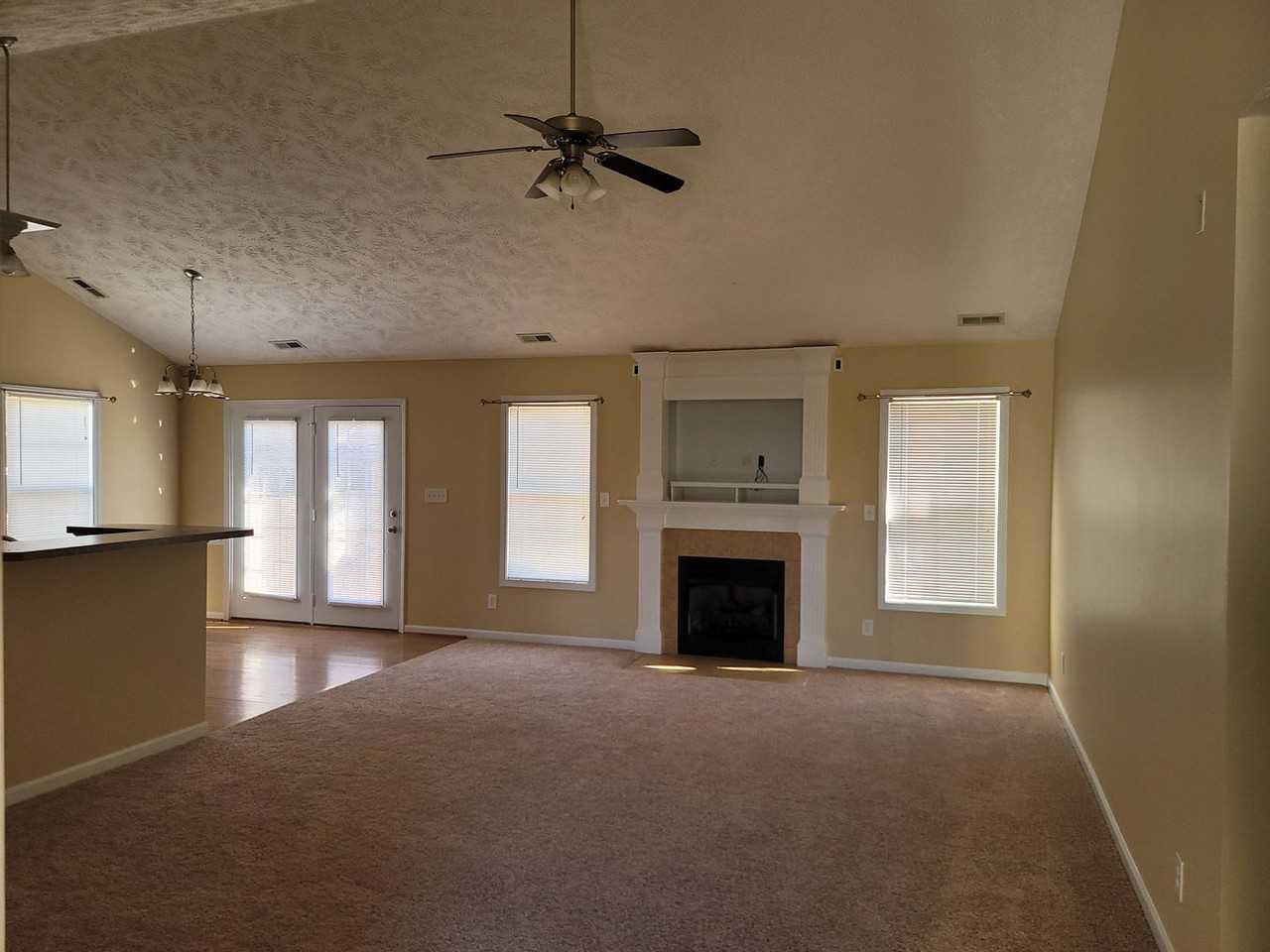 5625 Thackeray Dr - Photo 2 of 15