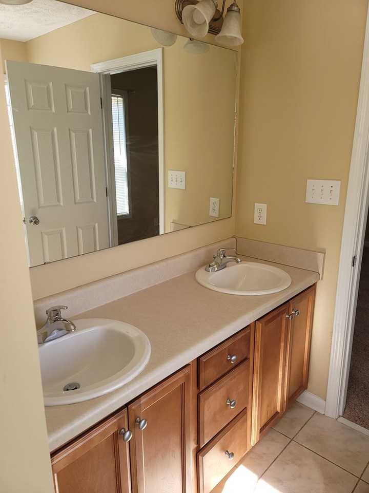 5625 Thackeray Dr - Photo 7 of 15