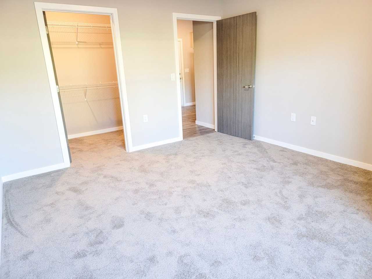 Rock Pointe Village II LLC - Photo 4 of 8